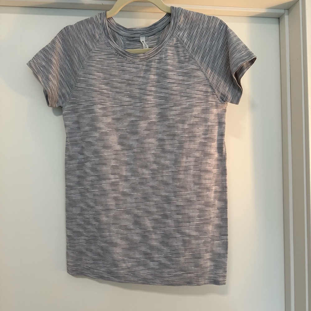 Athleta Momentum Seamless Tee